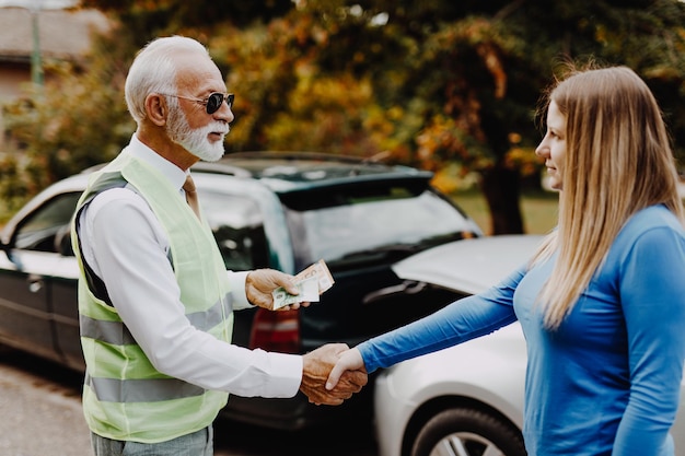 Les Avantages De Choisir Une Assurance Auto Locale À Saint-Raphaël